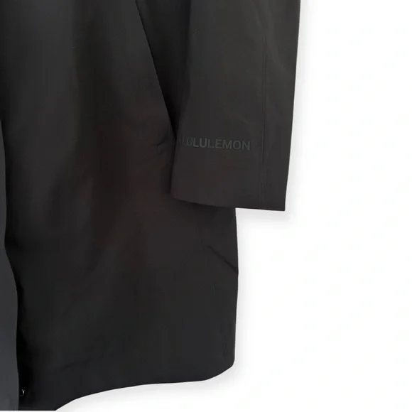 Lululemon • Rain Rebel Jacket
Black - Picture 13 of 16